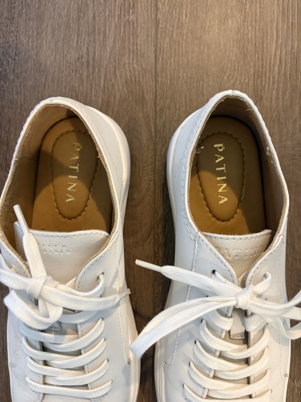 Women’s White Leather Low-Top Sneakers - Minimal Casual Style - Picture 2 of 4